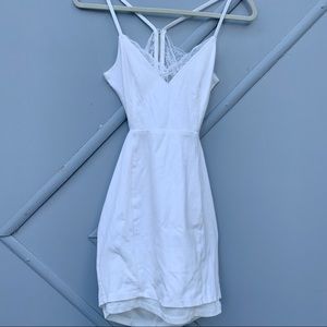 Lulu’s White Lace Cut Off Back Dress | Size Small